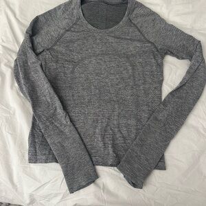 Lululemon Athletica Gray Raglan Long Sleeve Fitted Sweatshirt